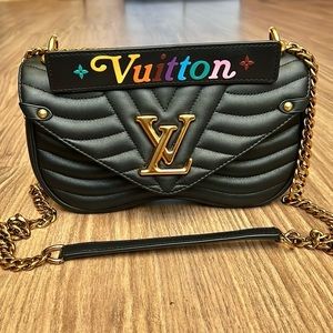 A128- 💯 % authentic Louis Vuitton New Wave MM shoulder bag